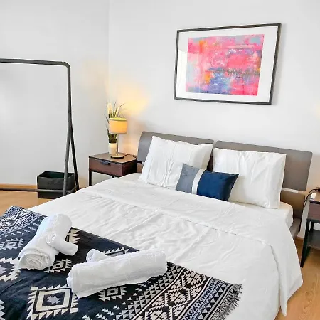1br Seaview Apt With Community Pool In Center Appartement