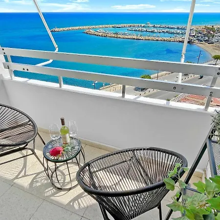 1br Seaview Apt With Community Pool In Center
